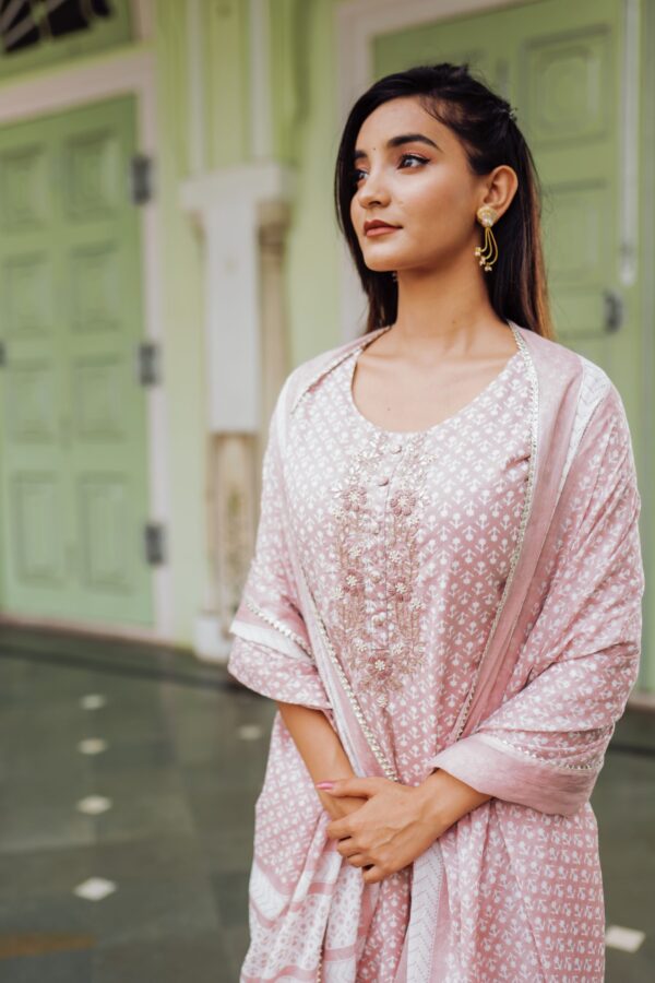Light Mauve Cotton Suit Set - Image 5