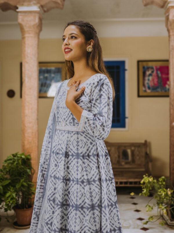 Anarkali Mirror Work Grey Cotton Suit Set - Image 3