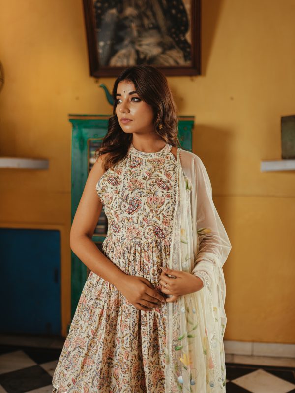 Halter Neck Sharara Set with Hand Painted Dupatta - Image 5